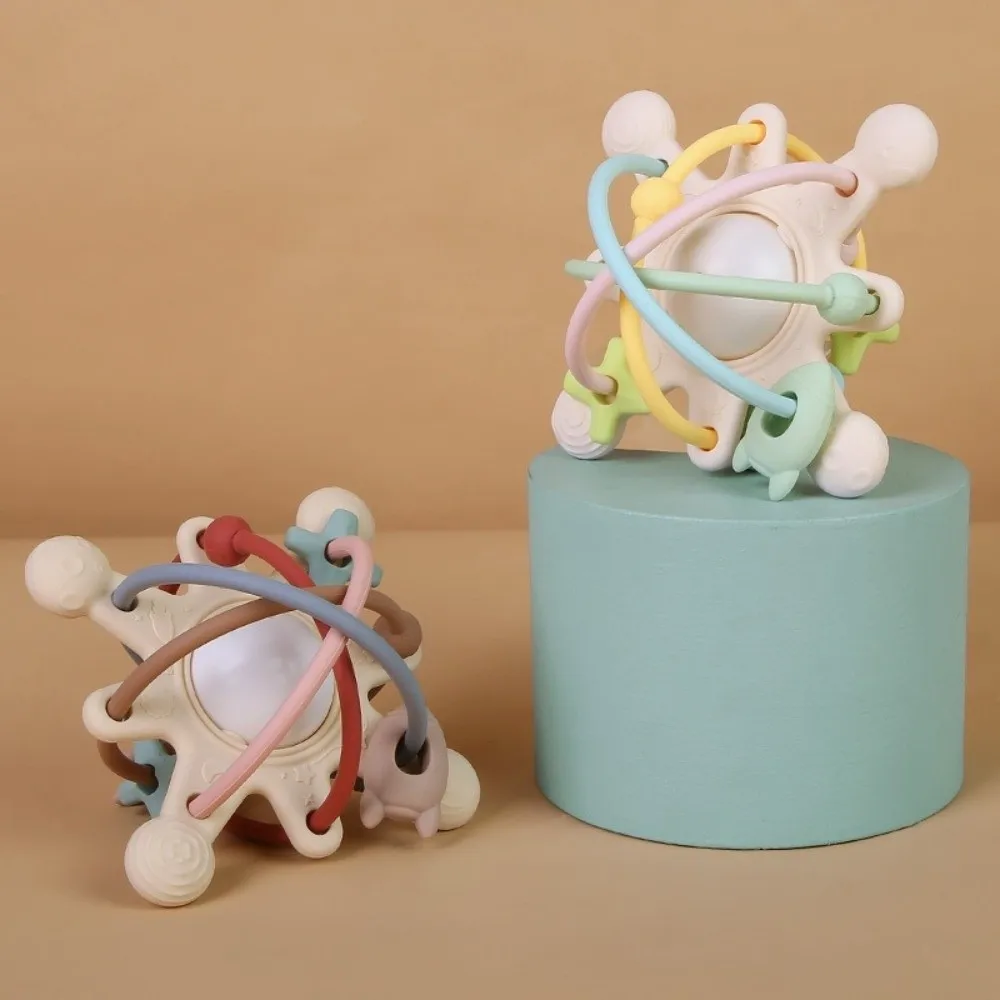 Geschenk Siliconen Rammelaar Zachte Bal Tandenknarsen Zintuiglijke Bijtring Bed Bel Montessori Bal 0-36 Maanden