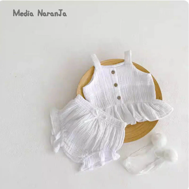 

Комплект из 2 предметов для маленьких девочек, летний однотонный топ на бретельках и шорты, комплект одежды для маленьких принцесс, милый модный комплект с шортами