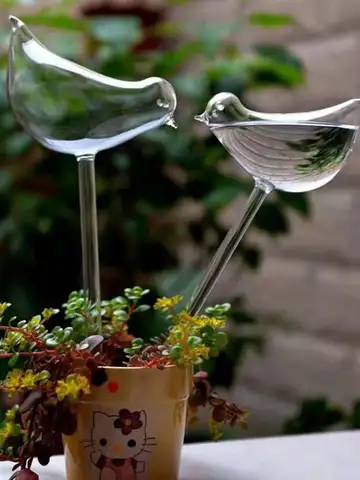 Garden Bird-Shaped Self-Watering Globes Perfect For Automatic Flower Watering And Home Garden Tools Drip Water Seepage Device