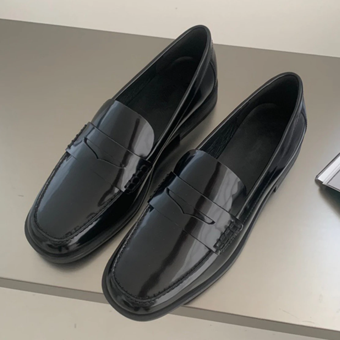 Maxdutti 2023 New Arrival oryginalne skórzane buty moda proste czarne Slip-On mokasyny damskie