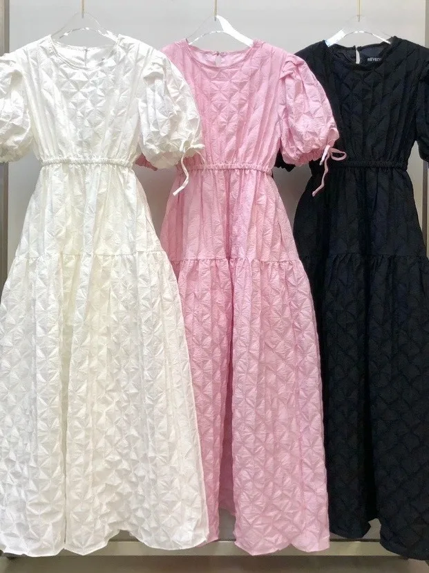 甘いスタイルプリーツ半袖人形ドレス東大ゲートアンチエイジングエレガントファッショナブルなピュアカラー折り畳まれたヘムラインラウンドネック