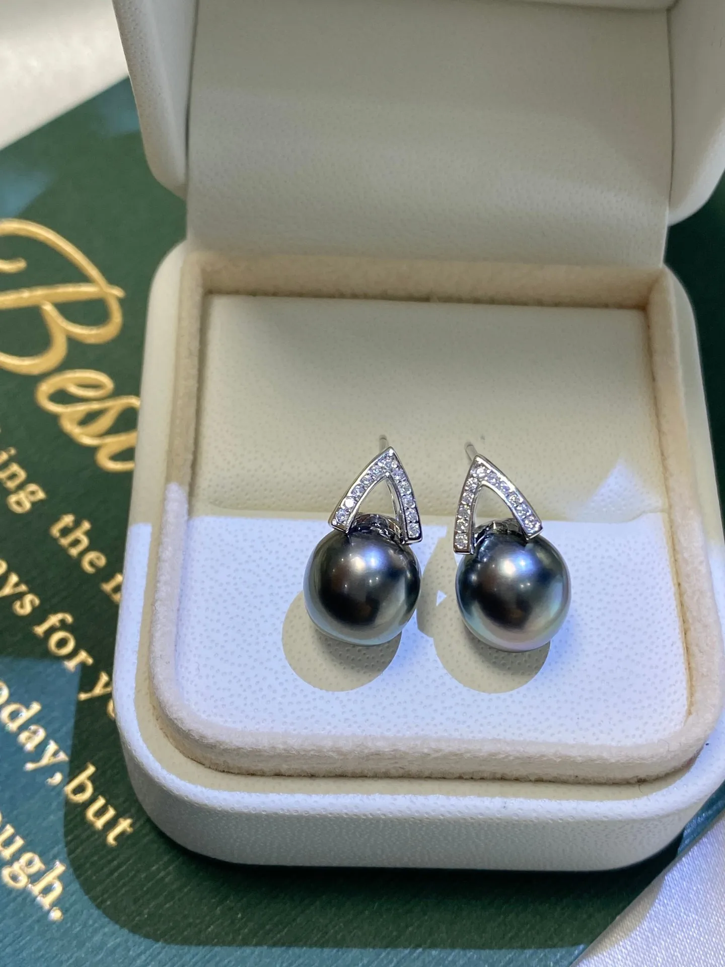 Bestseller-Ohrringe AAAA9-10 mm natürliche runde Tahiti-Perlenohrringe 925er