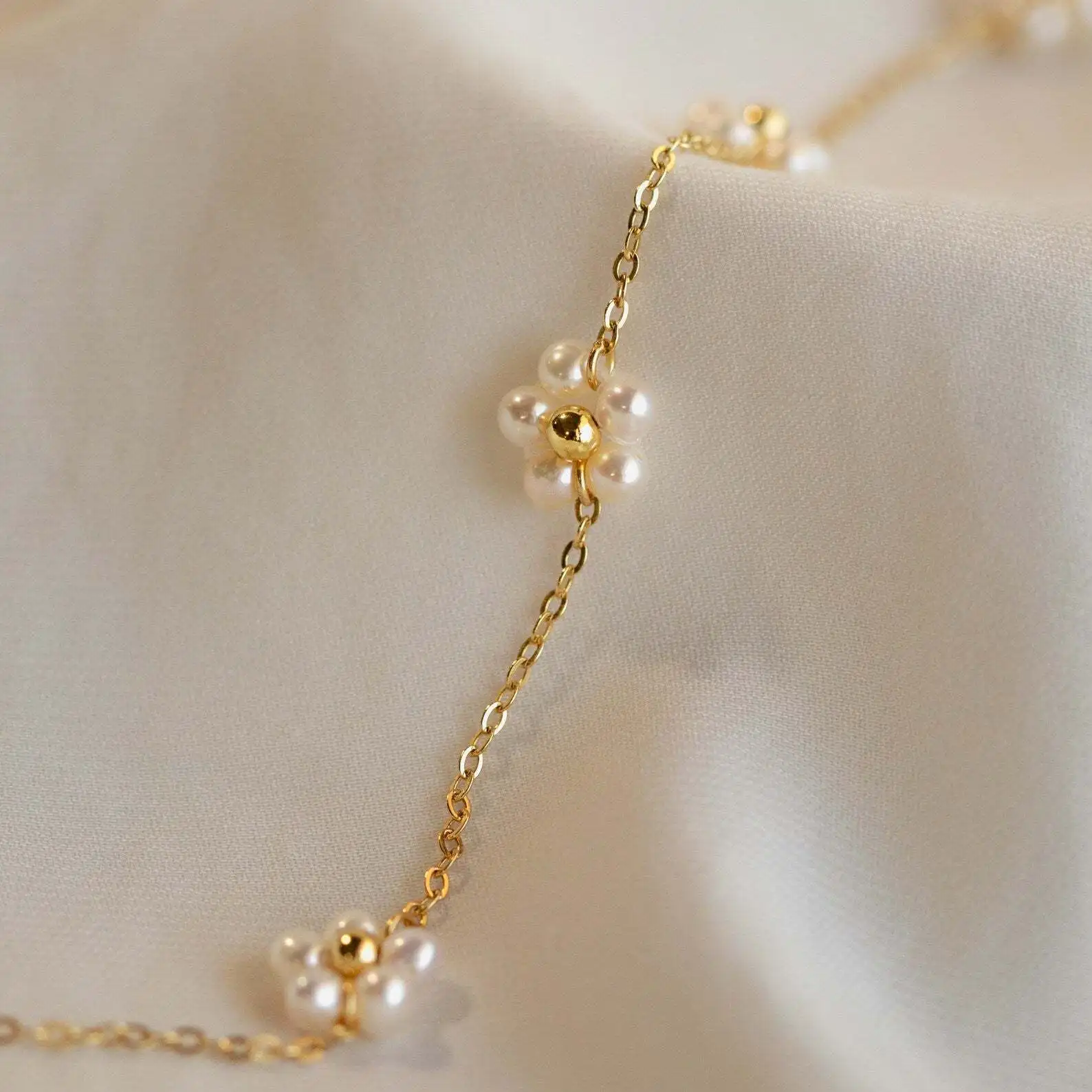 Popular Gold Plated Beaded Accessories Temperament Flower Necklace High Quality Freshwater Pearl Necklace Gifts for Women