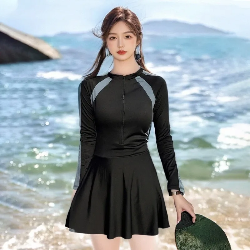 Swimsuit Women's long-sleeved one-piece swimsuit, conservative sports swimsuit, suitable for multiple scenarios