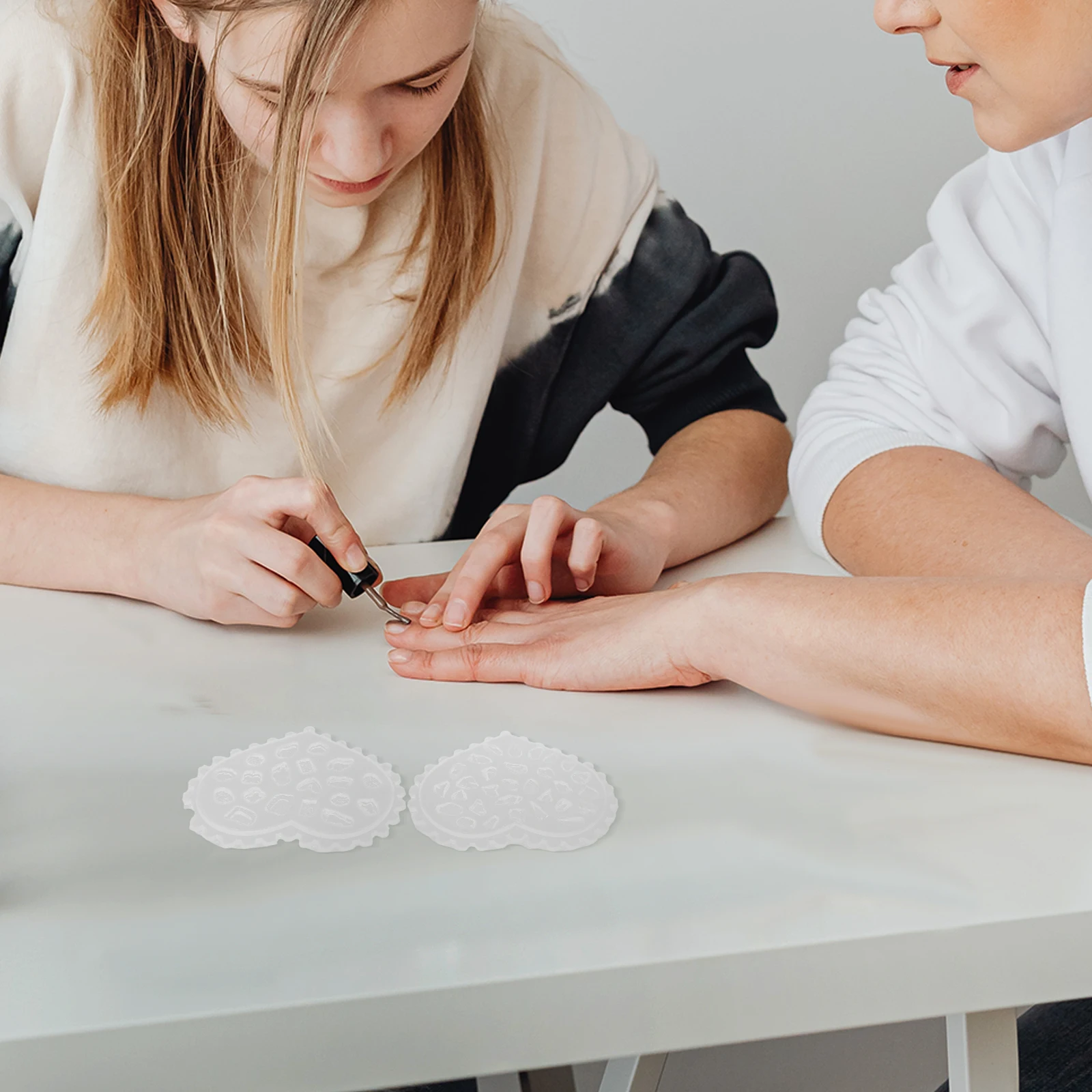 

2pcs Heart Shape Flower Molds for Nail Art Carving 3D Silicone Mold Gel Builder Cake Charms Nail Stamper Versatile Designs