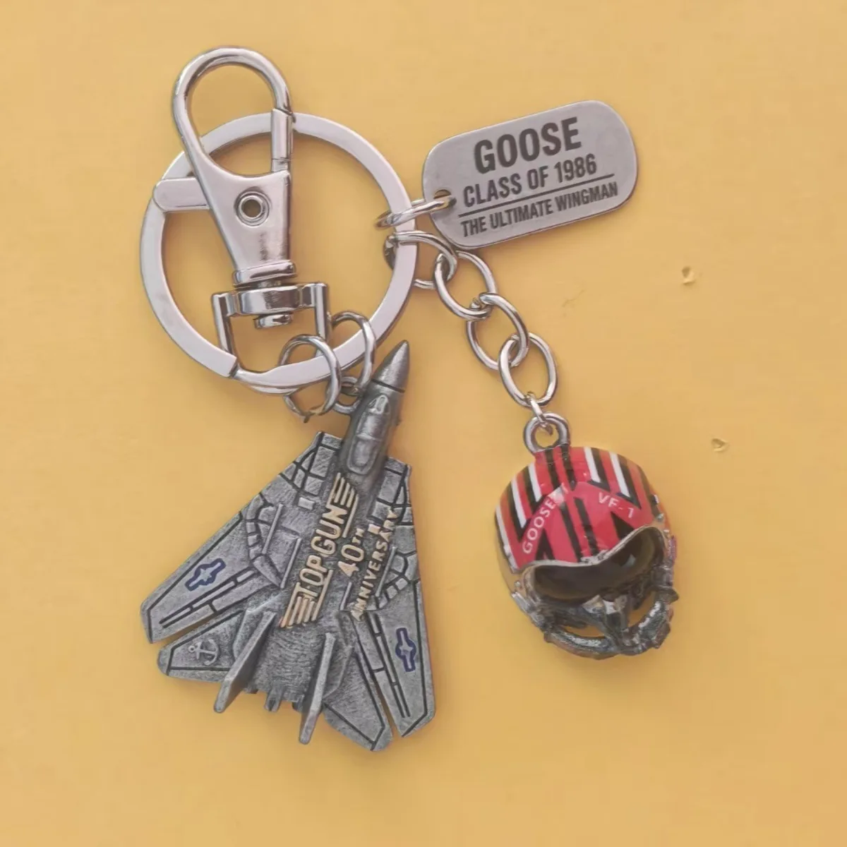Top‑Gun Fighter Jet Keychain, Metal F‑14 Plane Model Key Ring With Goose Pilot Helmet & Dog Tag, Aviation Souvenir Gift For Fans