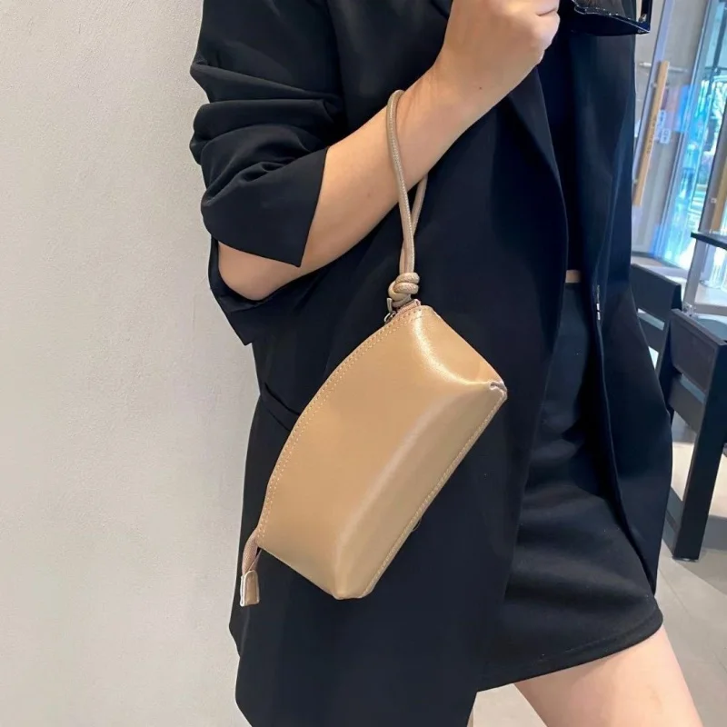 Vegetable Tanned Leather Forest Style Portable Handbag，Shell Clutch Leather Light Luxury Large Capacity Wrist Phone Bag，2026New