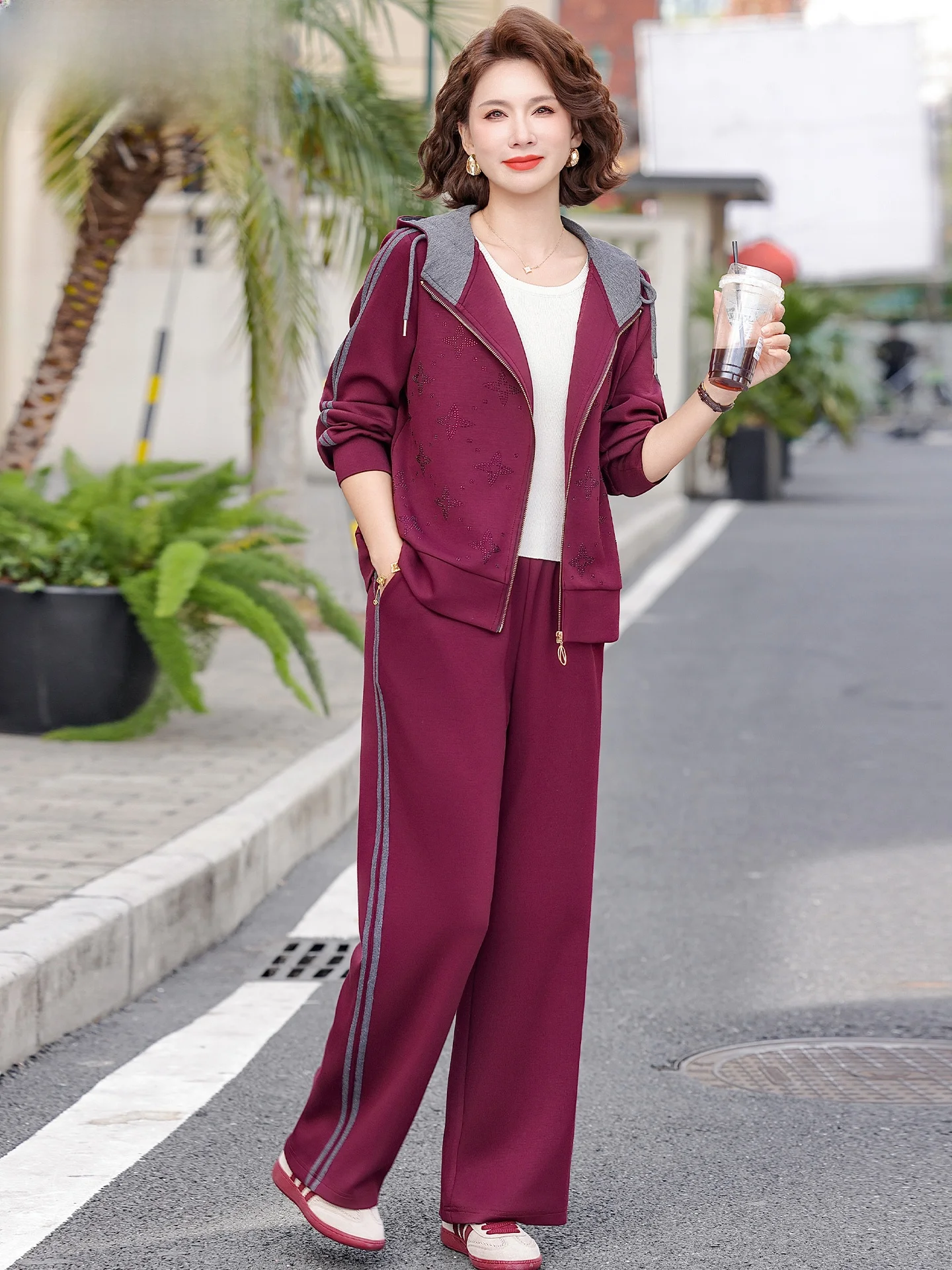 

Spring Sportswear Set for Women 2026 New Sle Mid-Aged And ly Faionable Top And Bot Two-Piece Set Breathable Poly...