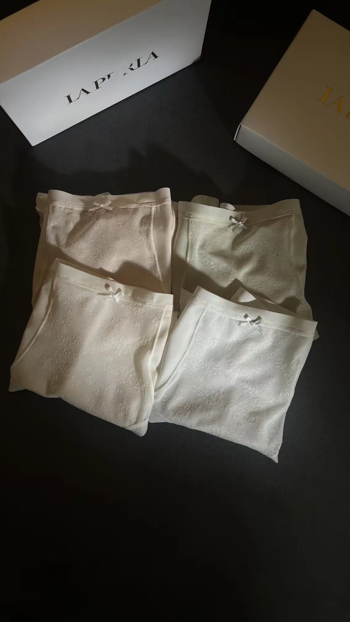 セクシーなミッドウエストレーストリムシームレス女性用下着速乾性花柄抗菌快適ブリーフ女性用インナーウェア