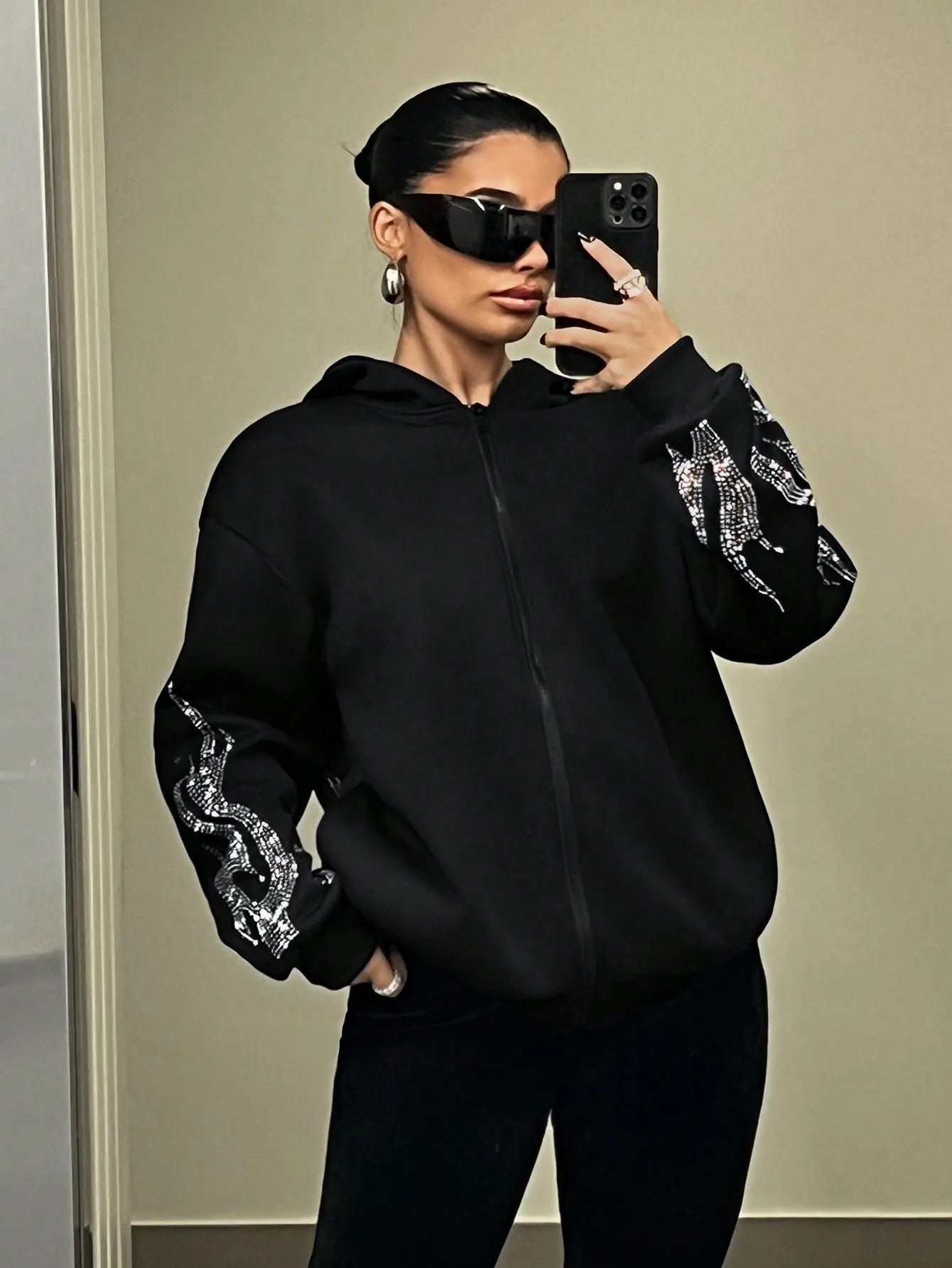 

Толстовка на молнии Весенняя черная длинная толстовка свободного покроя с пламенным принтом со стразами, топы с длинными рукавами Выпускной,