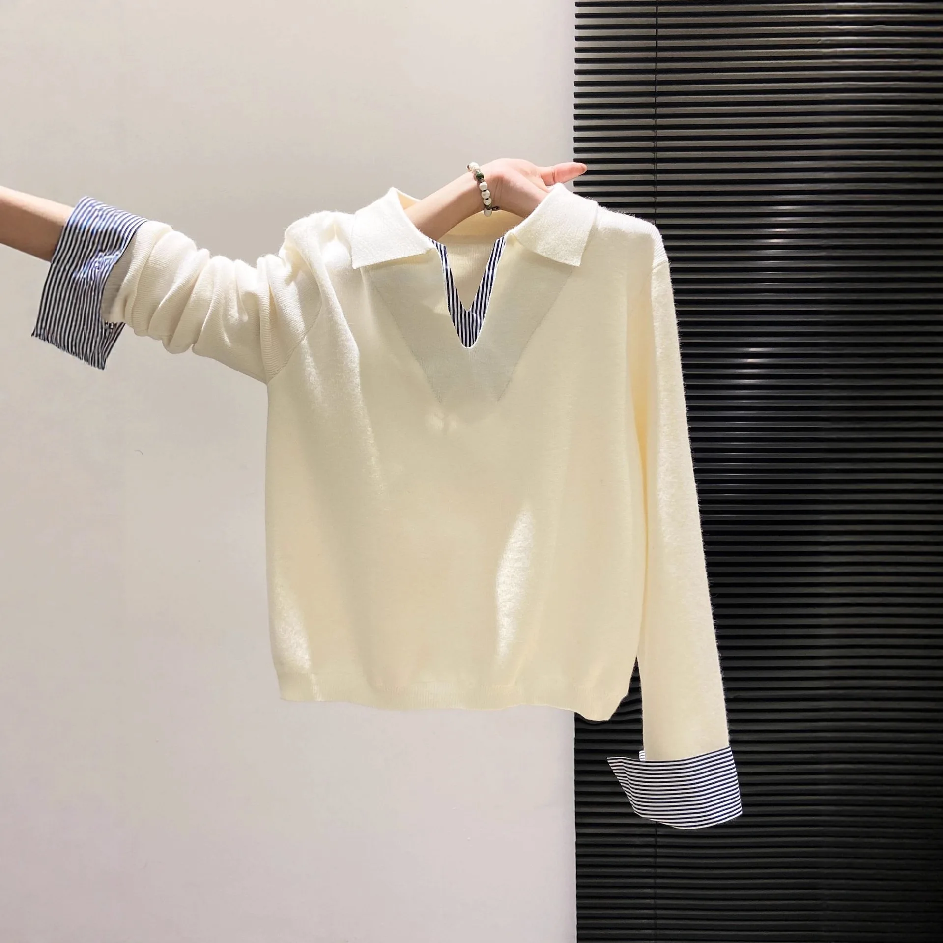 Spring Fall Fashion High Quality Striped Patchwork Fake Two Pieces Polo Shirt for Women Korean Style Grace Elegant Knit Sweater