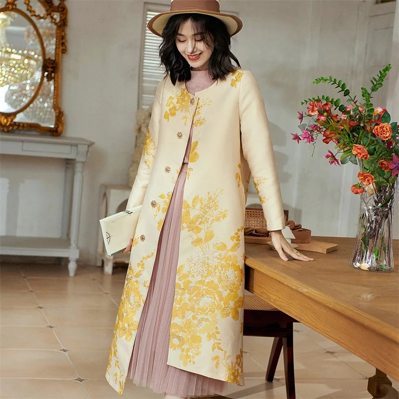 

Luxury Trench Women Autumn Winter Jacquard Coat Floral Covered Button Long Coat Quality Jacket Overcoat Big Size O-neck