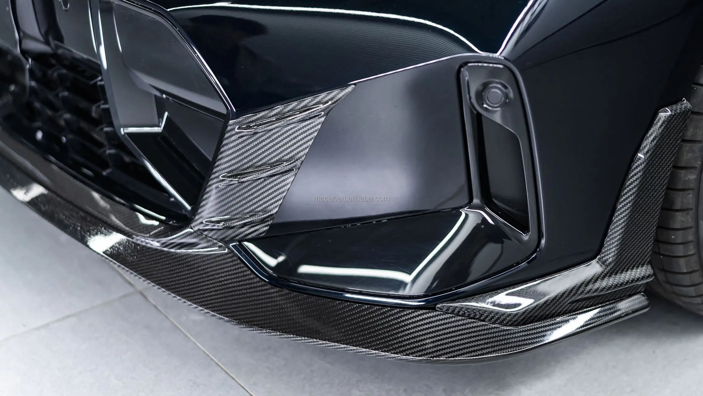 المصد الأمامي الأكثر مبيعًا لسيارة BMW 3 Series G20 G28 LCI شفة أمامية من ألياف الكربون الجافة MC نمط الشفاه الأمامية