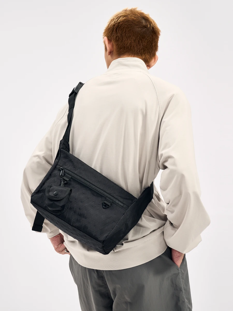 

New Style Large Capacity Crossbody Bag Unisex Casual Sports Backpack Nylon Material Zipper Closure Street Trend Grid Pattern