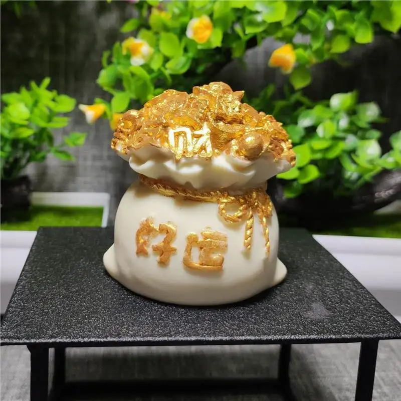 Ivory Nut Gilded Lucky Fortune Bag 5.85.55cm Home Desktop Craft Ornament Auspicious Gift Table Decor