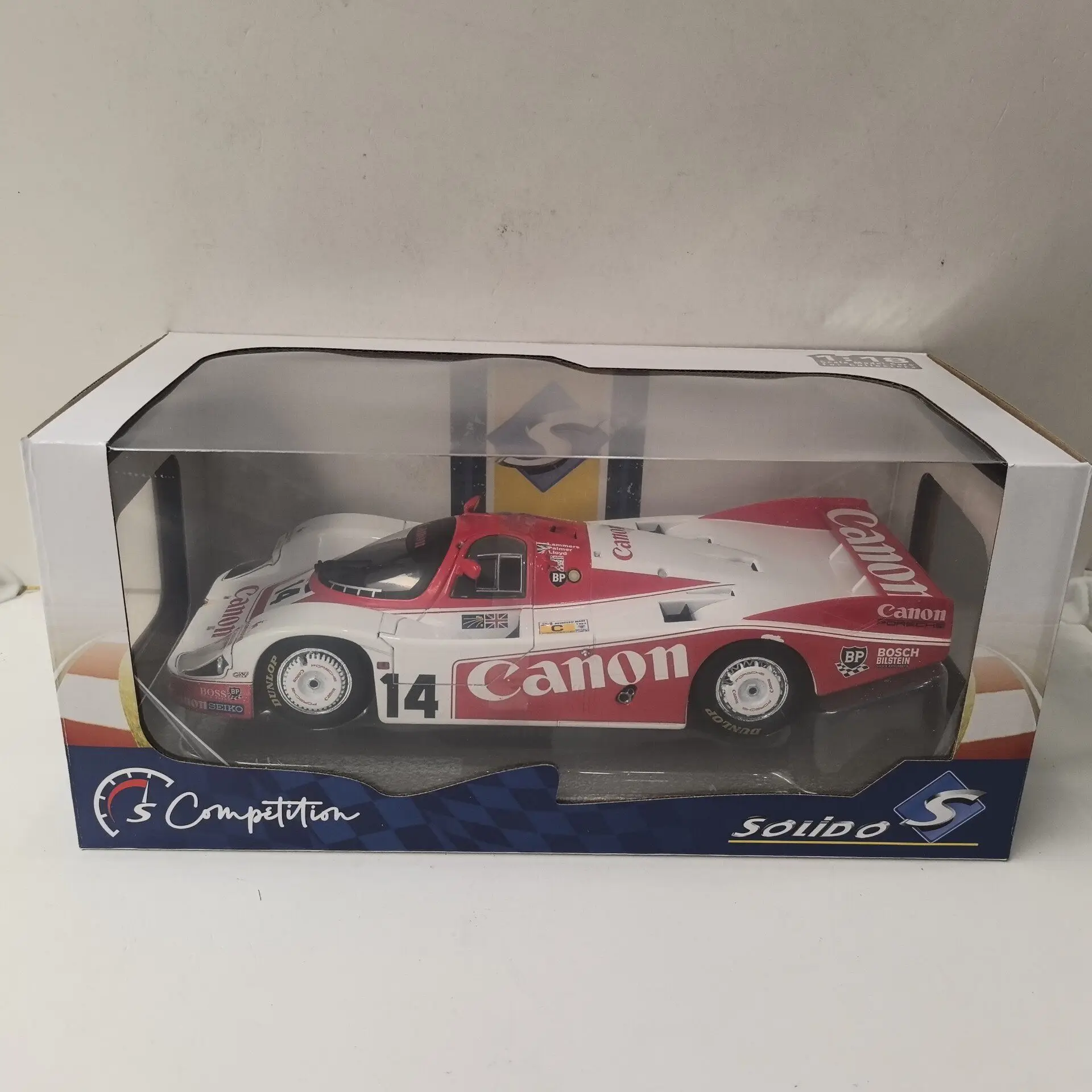 

Дефекты поверхности покраски. Литая модель SOLIDO в масштабе 1/18 PORSCHE 956 1983 года. # Модель автомобиля из сплава W6, 14 дюймов