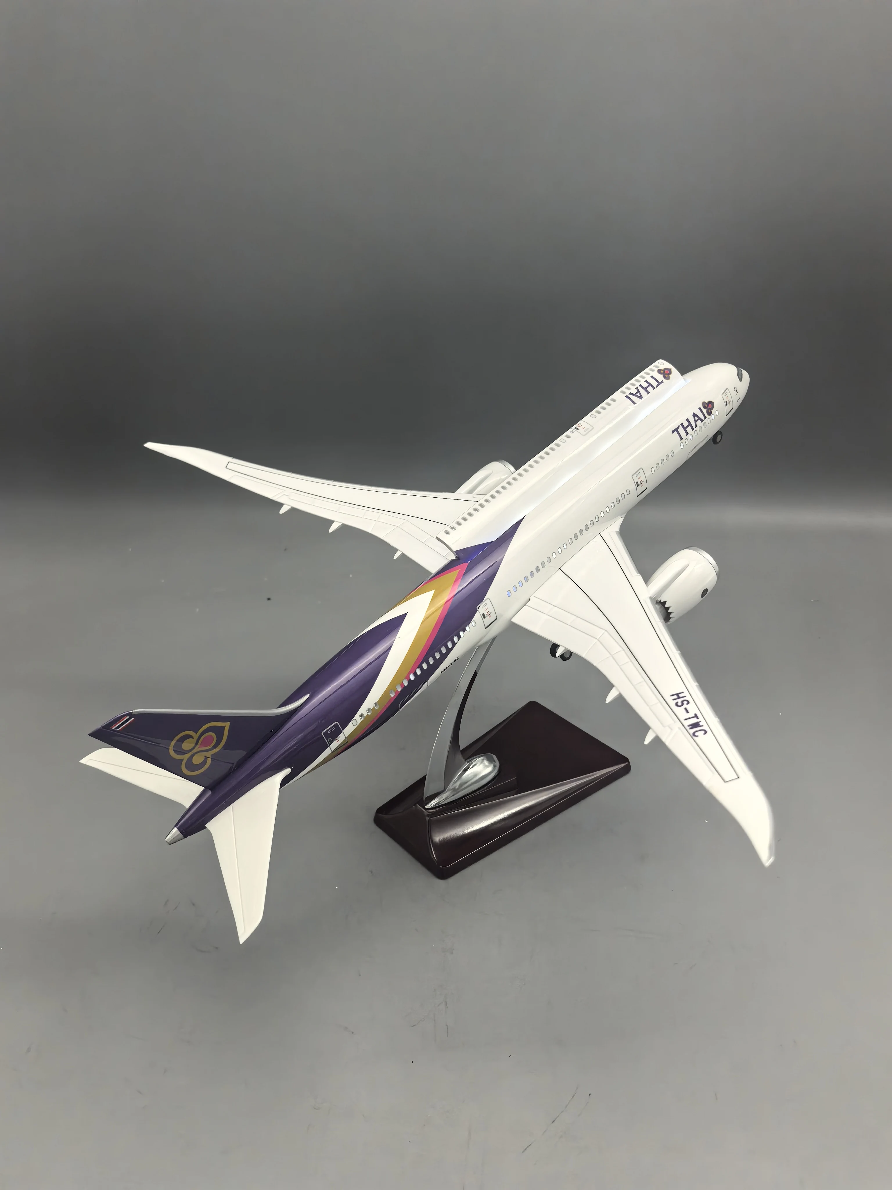 B787-9 ประตูห้องโดยสารไทยแอร์เ - Model Airplane Plastic บทวิจารณ์และราคา