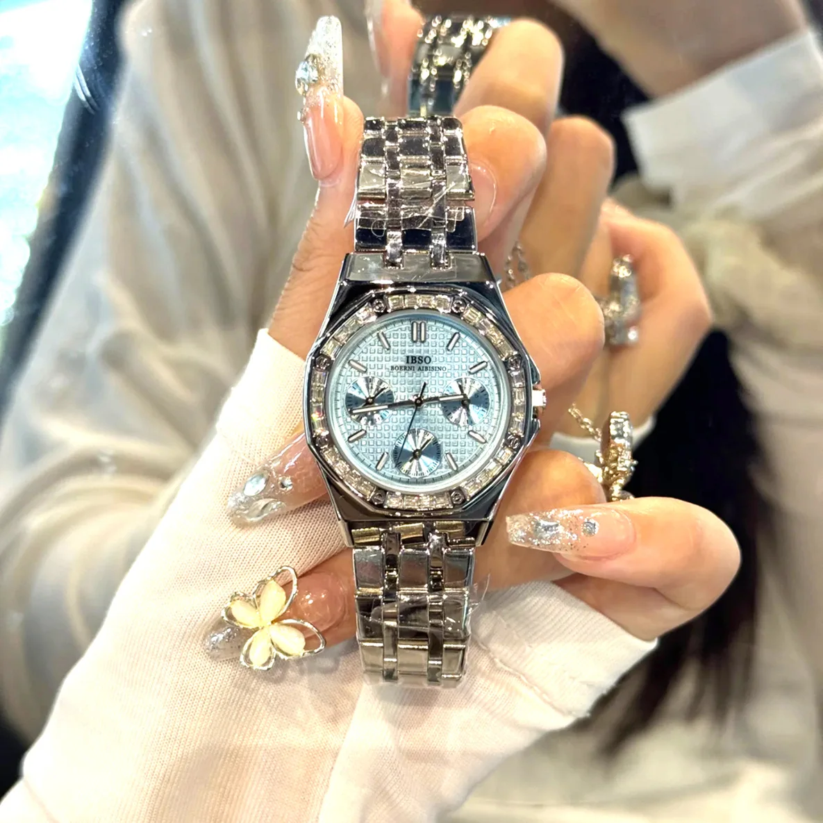 A High-End Luxury Women'S Watch With A Stainless Steel Strap And Multi-Functional Calendar. A Select Collection Of Fine Watches.