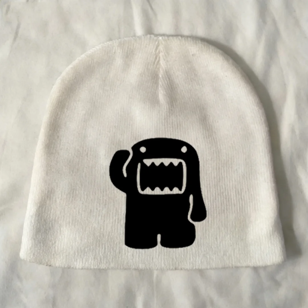 

Вязаная шапка в стиле Y2K с ретро-принтом и мультяшными элементами — повседневная, теплая и мягкая, в трендовом стиле High Street