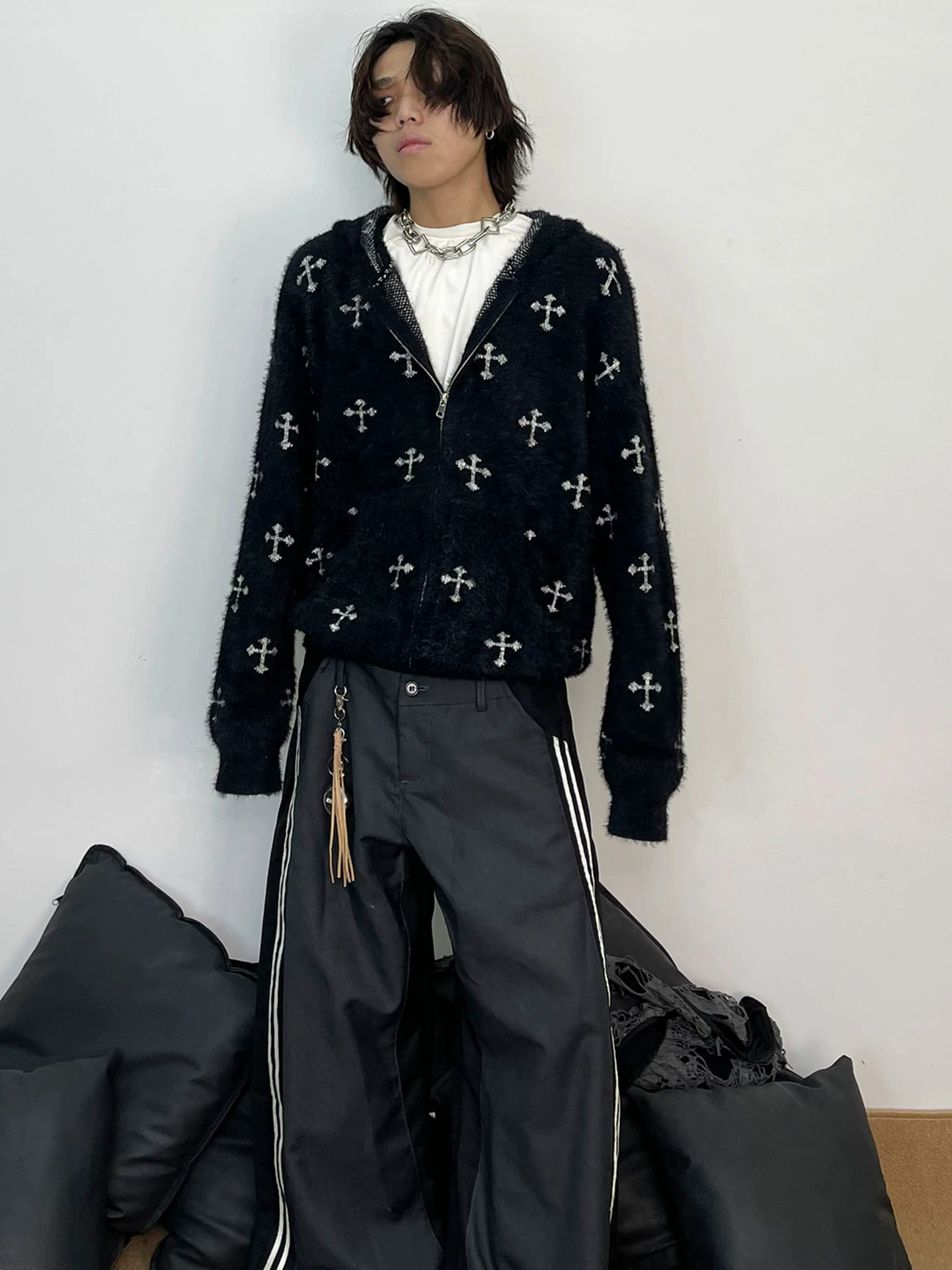 Laid-back Men's Knitted Hoodie Cross Embroidery Lightweight Winter Fashion Casual Wear Zipper Closure Long Sleeve round Neck