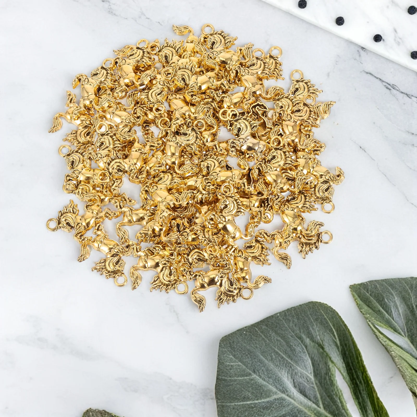 60 قطعة 2026 حُليات المجوهرات حقيبة يد الحصان حلية خرطوم صغير لصياغة استرخى أقراط السنة الصينية الجديدة حقيبة يد الحصان حلية