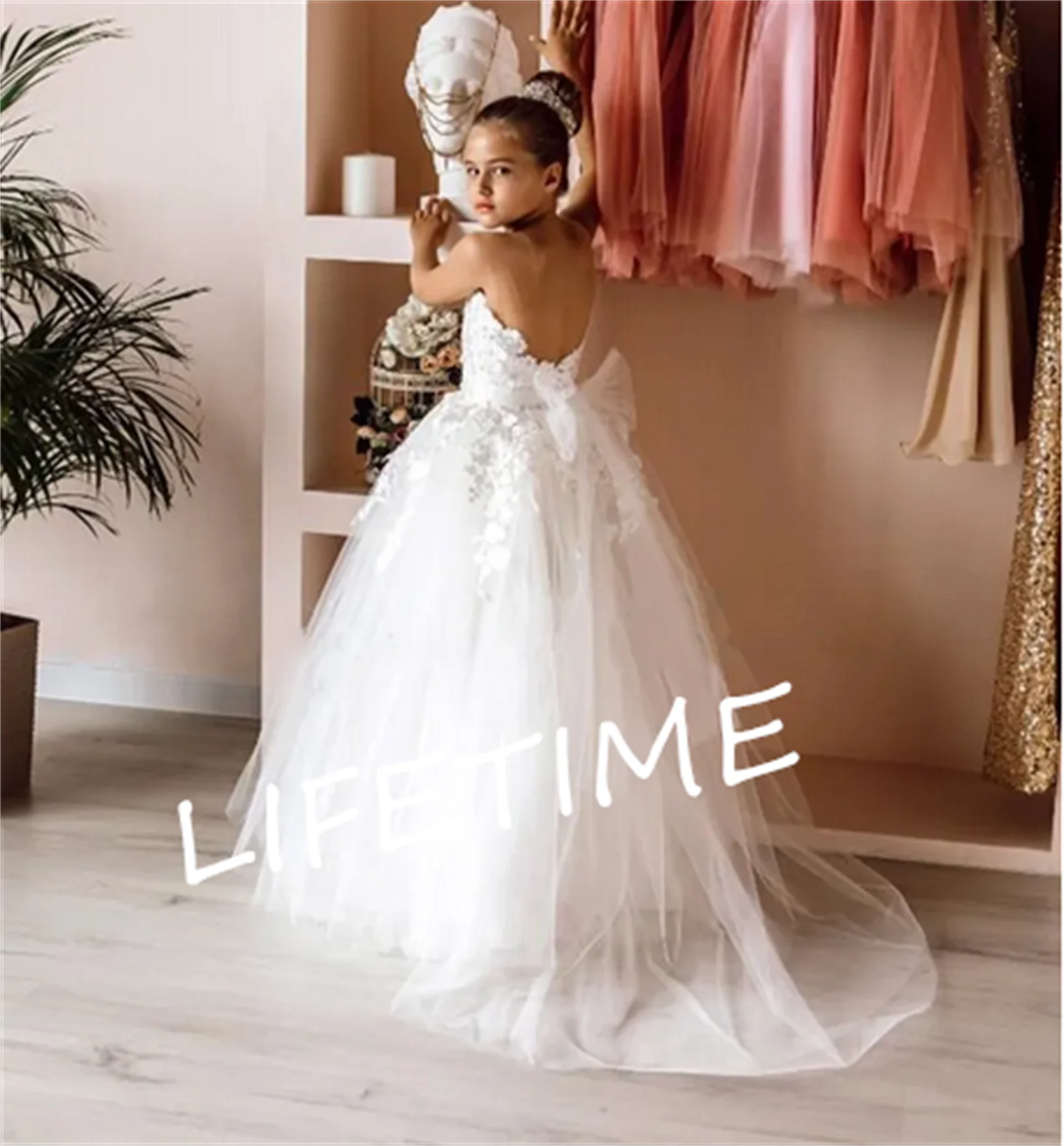 Puffy Tulle Princess A-Line Flower Girl Dress for Wedding Appliques Backless Soft Lining Child First Communion Gown