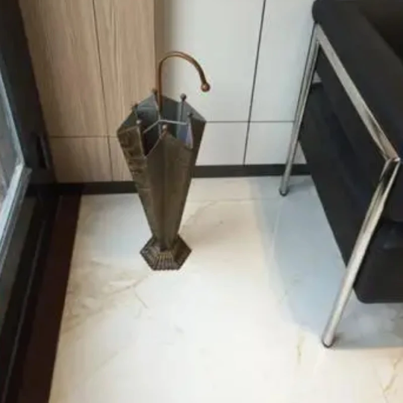 American Retro Floor Metal Umbrella Stand Household Umbrella Storage Bucket Storage Rack Creative Iron Anti-rust Umbrella Stand