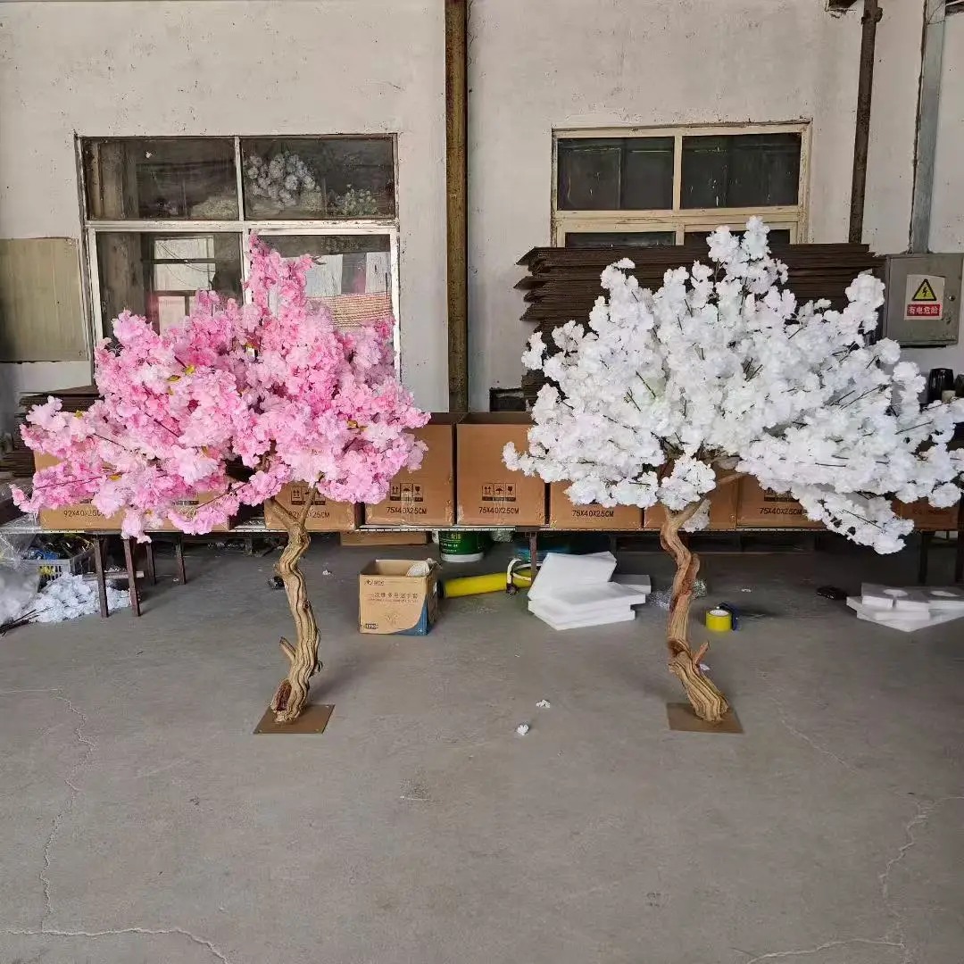 Centro de mesa al por mayor del árbol artificial de la flor de cerezo del nuevo diseño 2026 para el centro comercial