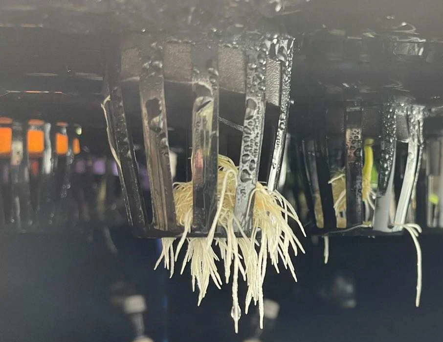 水耕栽培コンテナ 8ネットカップ根育苗ポット エアロポニックバケット クローンバケット 水耕栽培システム 室内用