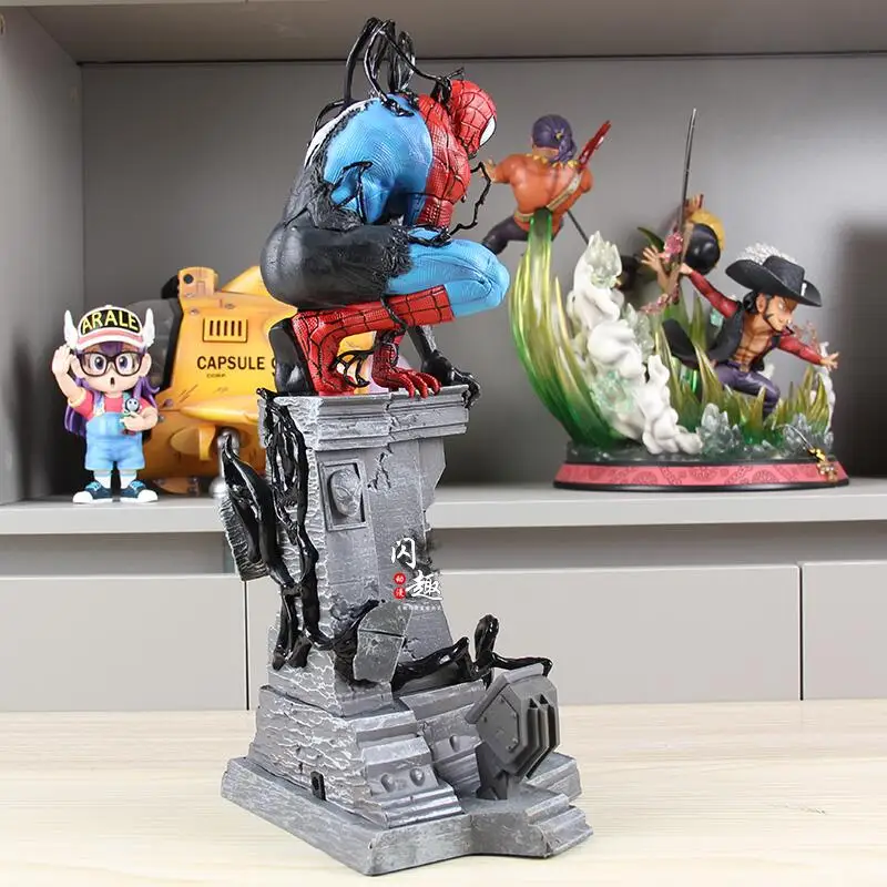 

Spider Man Venom Symbiote Crouching Light up GK Statue - Large Marvel Collectible Action Figure Home Decor for Fans