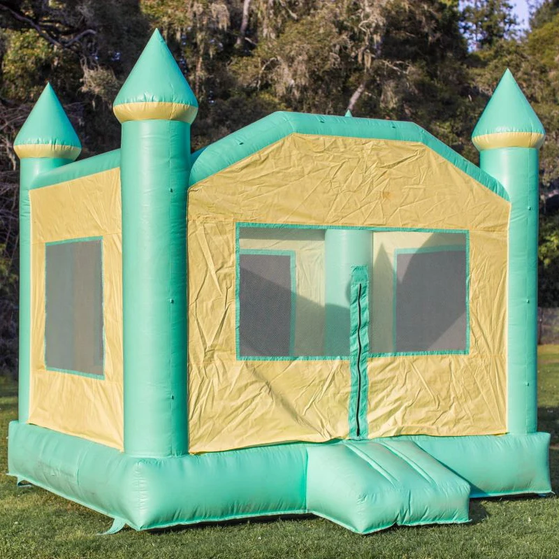 

Надувной батут-замок с возможностью нанесения логотипа, уникальный надувной дом