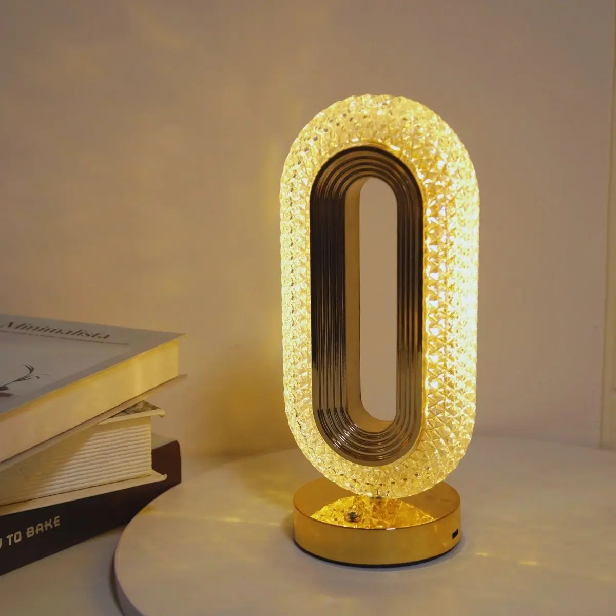 

Elegant crystal table lamp, USB touch three color dimming, suitable for bedroom headboard and romantic atmosphere lighting,