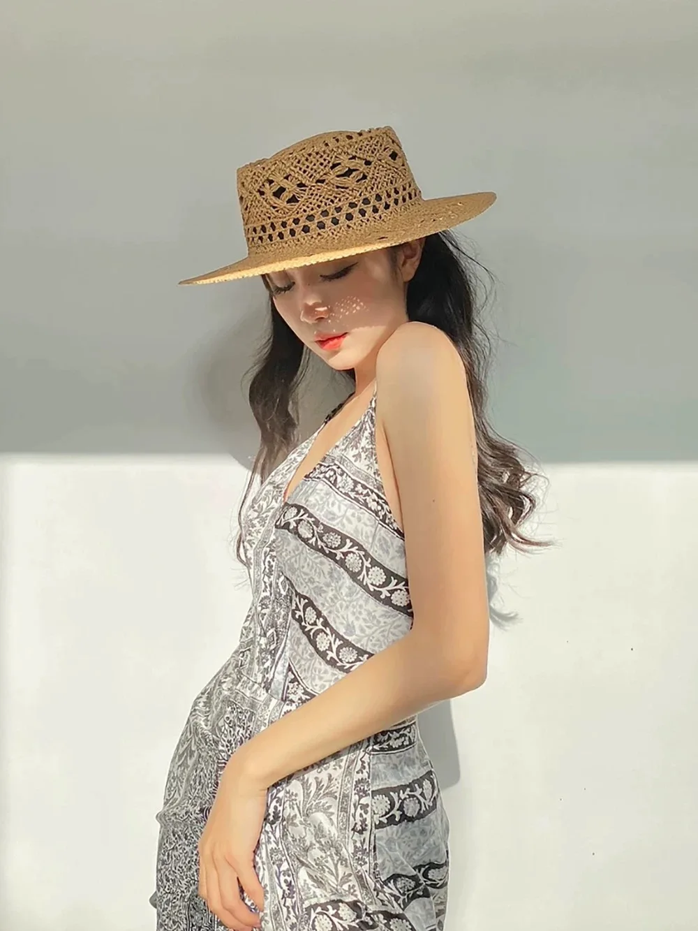 レトロな手編み麦わら帽子-レディース-夏用ファッション-日よけビーチキャップ-フラットトップ-大きなつば付き帽子-春夏の旅行やアウトドアに
