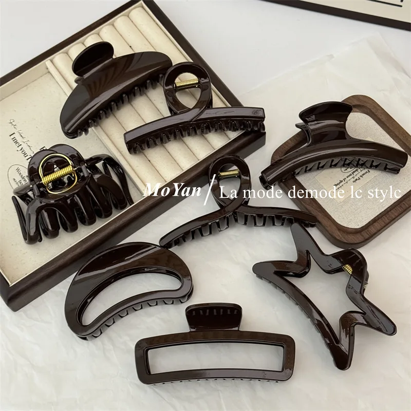 Chocolate brown grab clip simple geometric durable hairpin advanced sense back head hair shark clip new hairpin