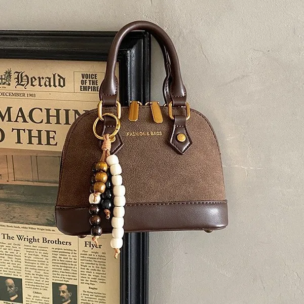 

Women's Trendy Small Square Bag - Niche Design for Commuting, Versatile as Handheld, One-Shoulder & Crossbody