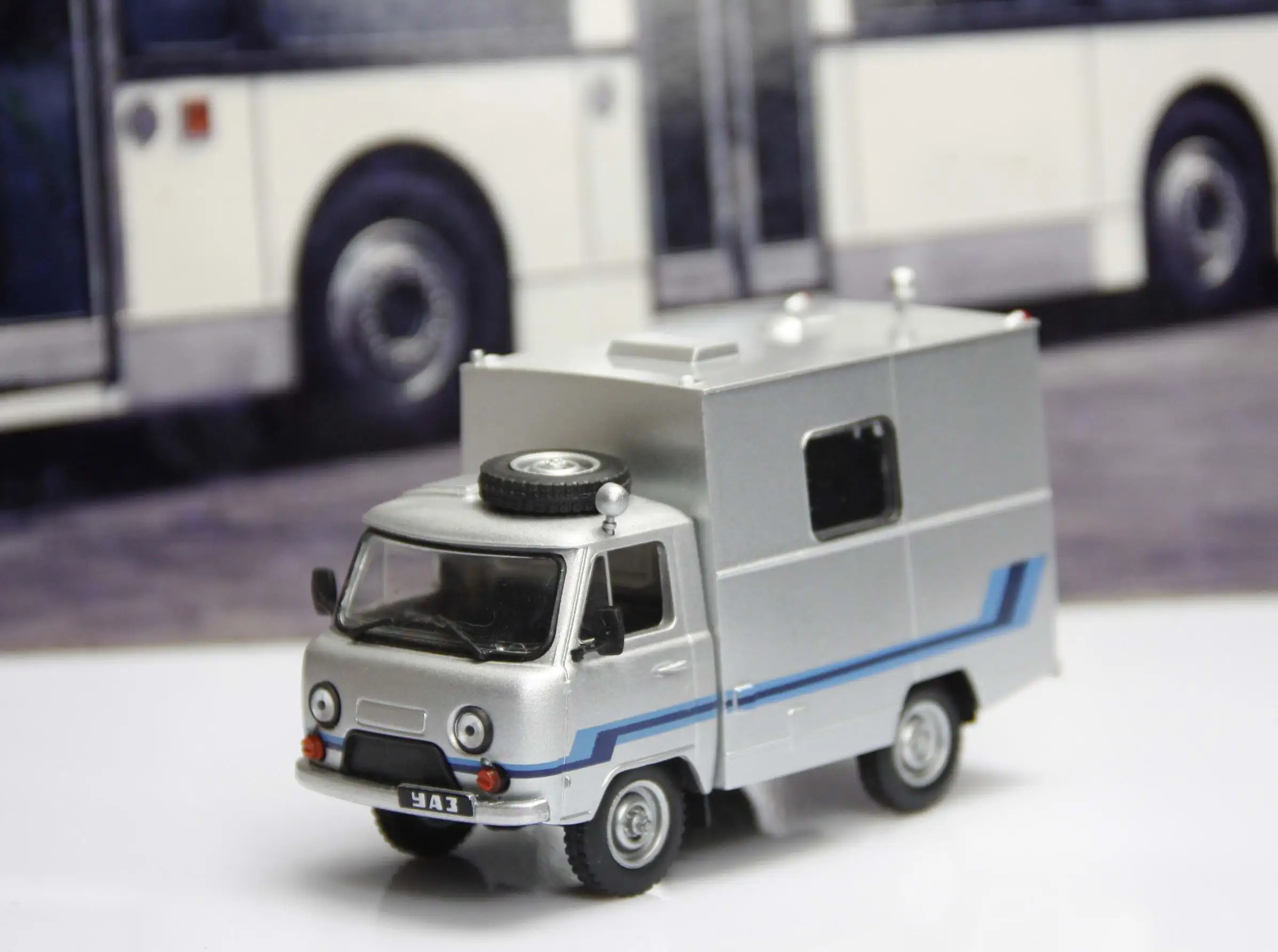 

DeA 1:43 бывший Советский Союз ГАЗ 452 II метеорологический инженерный автомобиль из сплава, модель автомобиля, игрушки для коллекции подарков