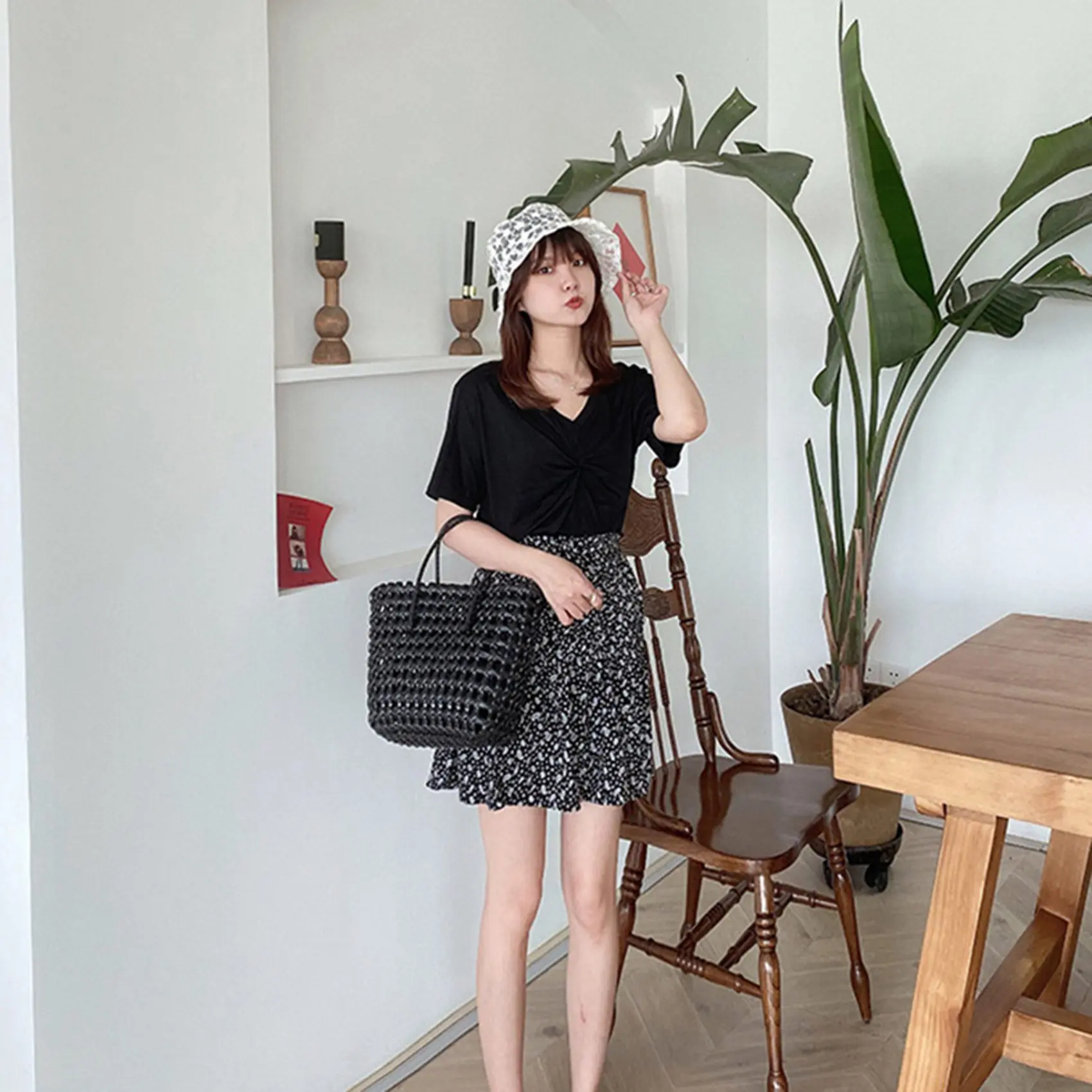 Women Summer Casual Plastic Large Capacity Woven Beach Purse Travel Shopping Basket Shoulder Bag(Black with Liner)