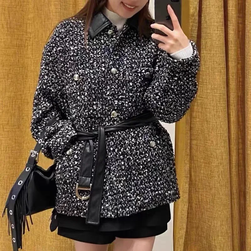 

M Home 2023 Autumn Winter Coarse Tweed Splicing Leather Collar Mid-Length Waist-Cinching Coat for Women Faionable Classic S...