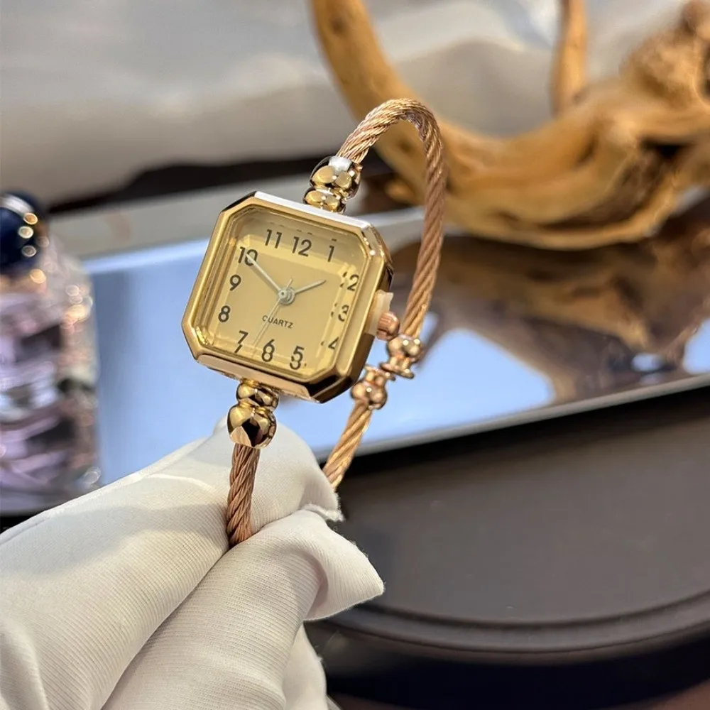 Open-Ended Bracelet Bracelet Watch Compact Size Analog Display Square Dial Watch Digital Square Dial Miniature Design