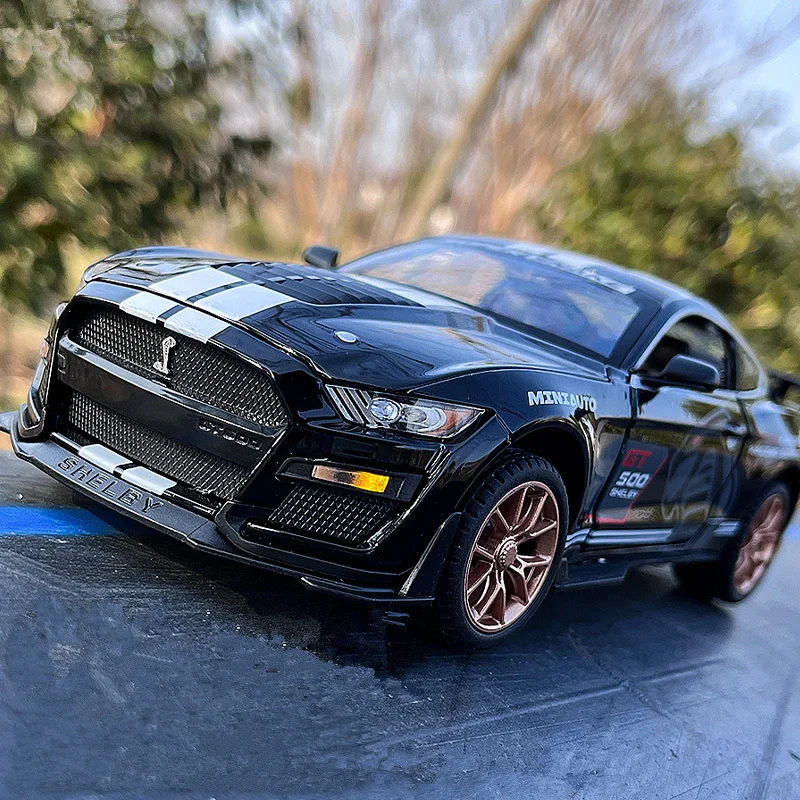

Модель спортивного автомобиля 1:24 Mustang Shelby GT500 Viper, литая под давлением, металлическая, игрушечная, гоночная, со звуком и светом, подарок для детей