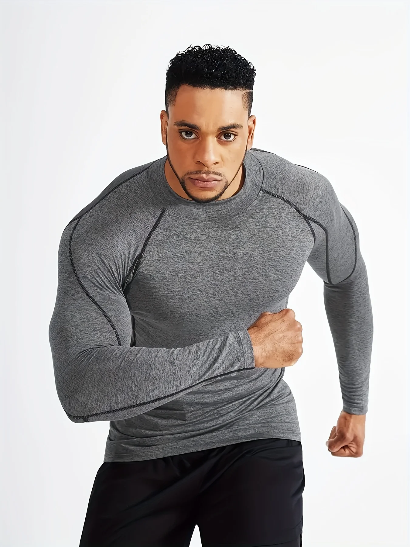 قميص قاعدة مرنة للياقة البدنية للرجال بأكمام طويلة للجري وكرة السلة مع امتصاص سريع وممتص للعرق