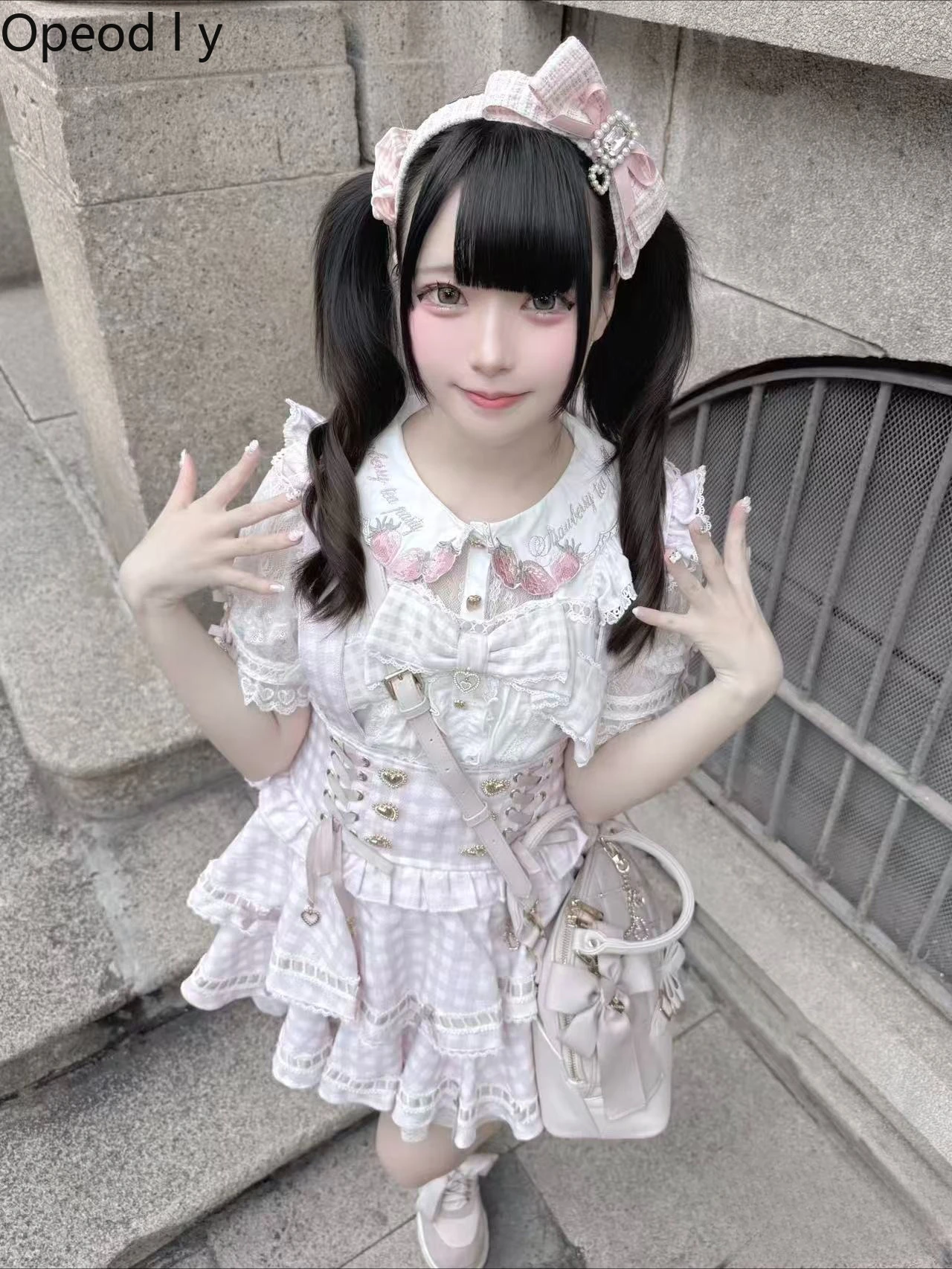 

New Liz Japanese Mass-produced Sweet Cute Lolita Strawberry Shirt Spring and Summer Kawaii Long Short-sleeved Princess Tops