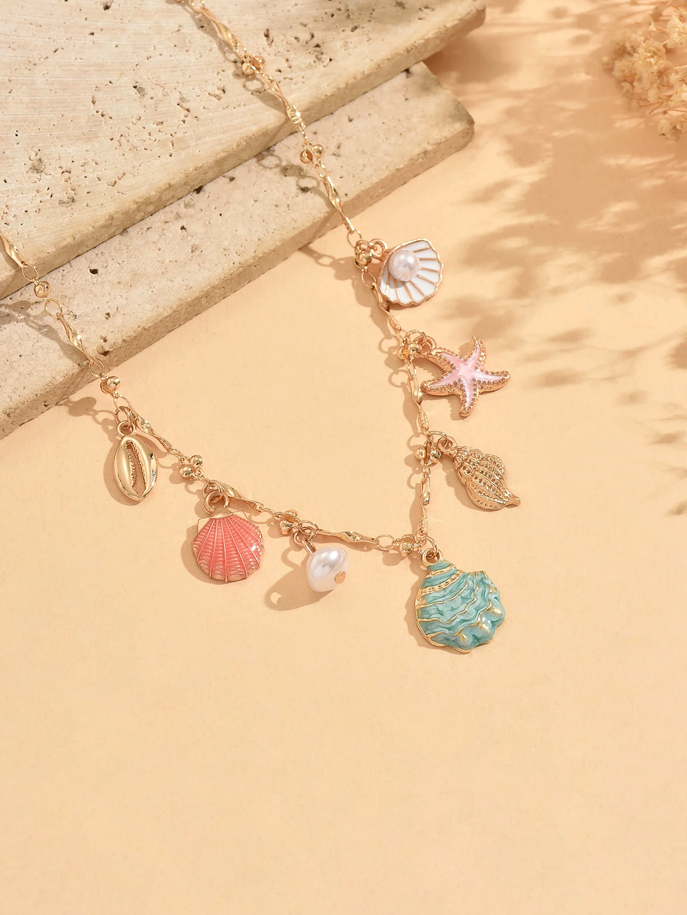Ocean Whispers Pastel Shell Necklace S10668e2aba2841149a672d400610eb071