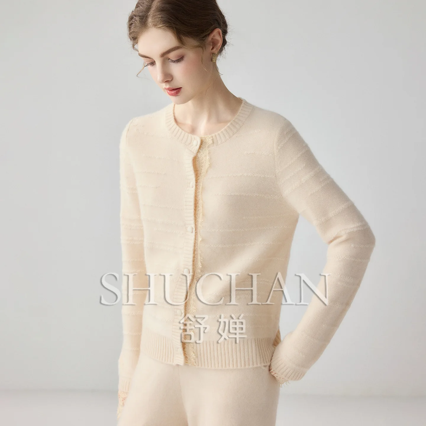 350g Round Neck Virtual Lift Knitted Cardigan Women's 26 Autumn and Winter New Versatile Texture Virtual Lift Sweater