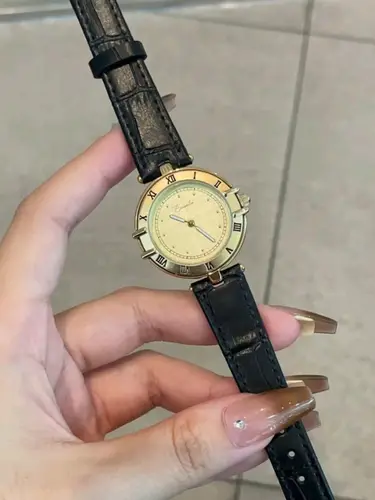 2025 new light luxury design high-end retro watch for women birthday gift for women fashionable and luxurious women's watch - Image 2