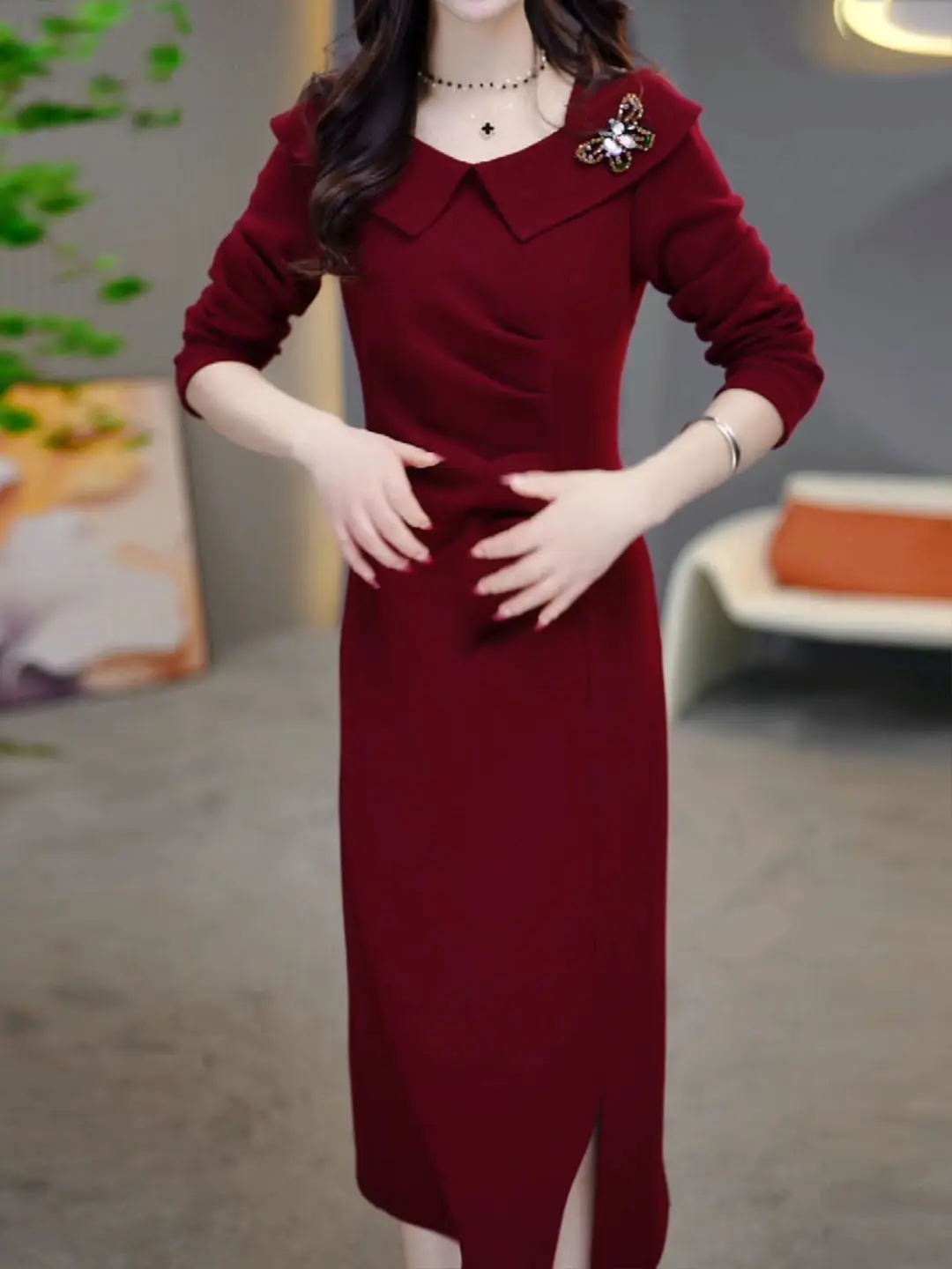 Fashionable and Stylish Solid Color Dress for Autumn and Winter 2024 Commuting Slim Fit Slim Concealing Medium to Long Skirt