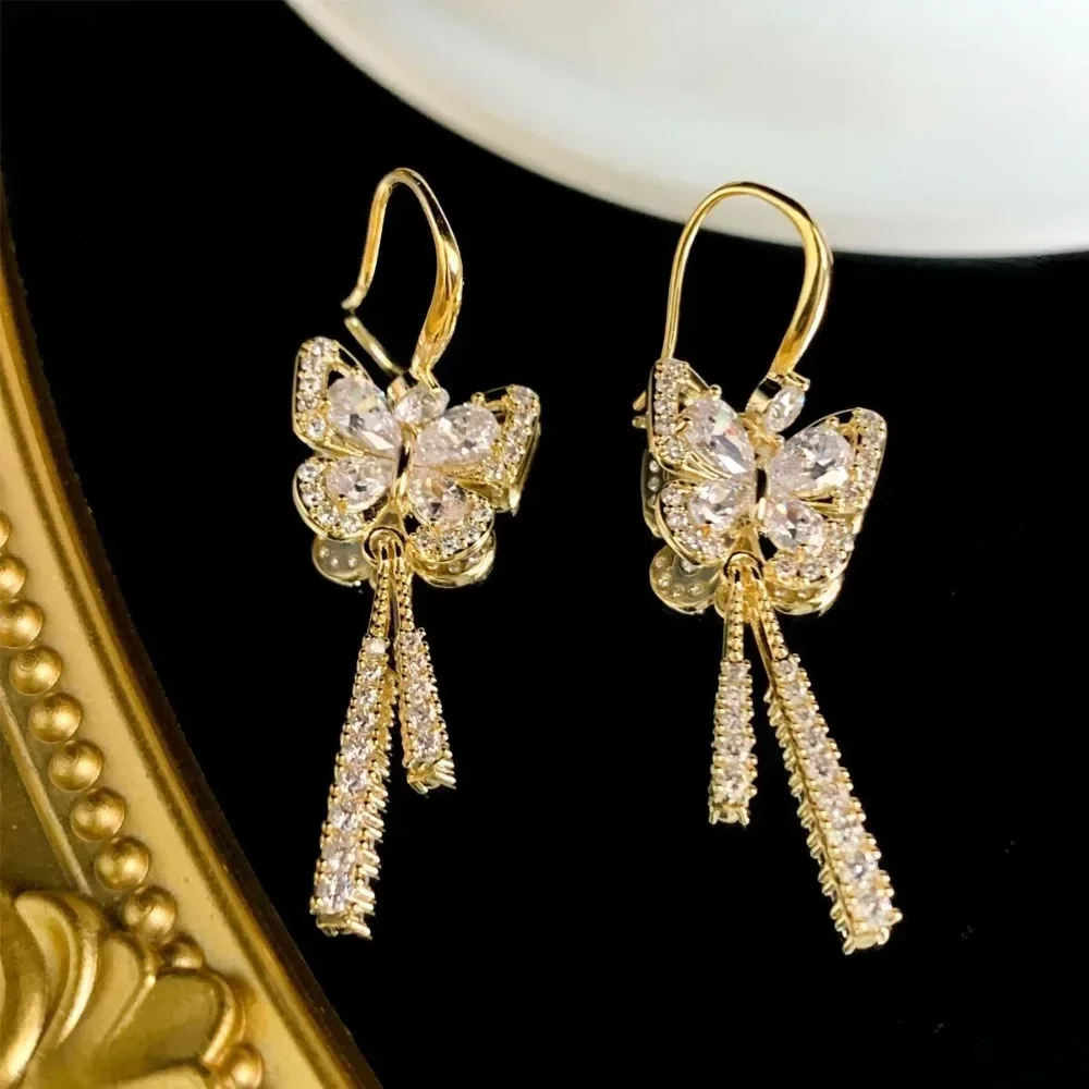 Trend Crystal Butterfly Tassel Earrings 3D Long Butterfly Earrings Women Drop Dangle Charm Earrings for Valentines Jewelry