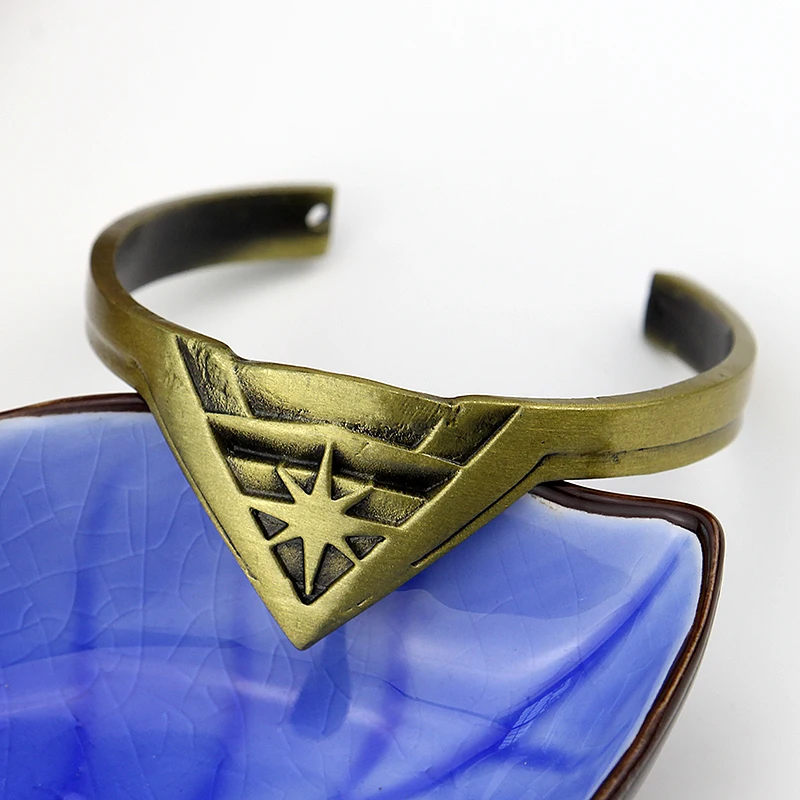 Movie Wonder Woman Charm Bangle Diana Prince Tiara Bracelets Bangles for Women Men Jewelry Gift