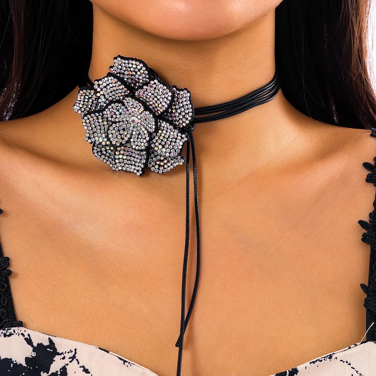 Luxury Shiny Rhinestone Flower Choker Necklace for Women Charms Long Lace up Rope Chains Collar Female Neck 2023 Fashion Jewelry