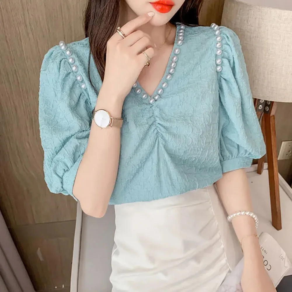 2024 Summer New French Chiffon Shirt Ladies Sweet Pearl V-neck Design Slim Bubble Short Sleeve Blouses for Women Solid Color Top